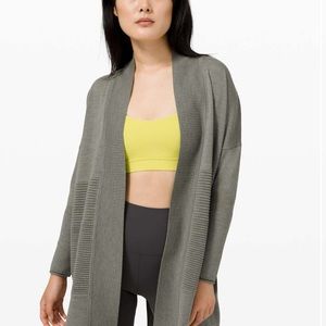 Lululemon sit in lotus wrap II sage gray size 4